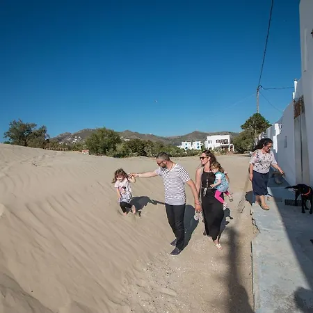 Iliana By The Beach Villa *